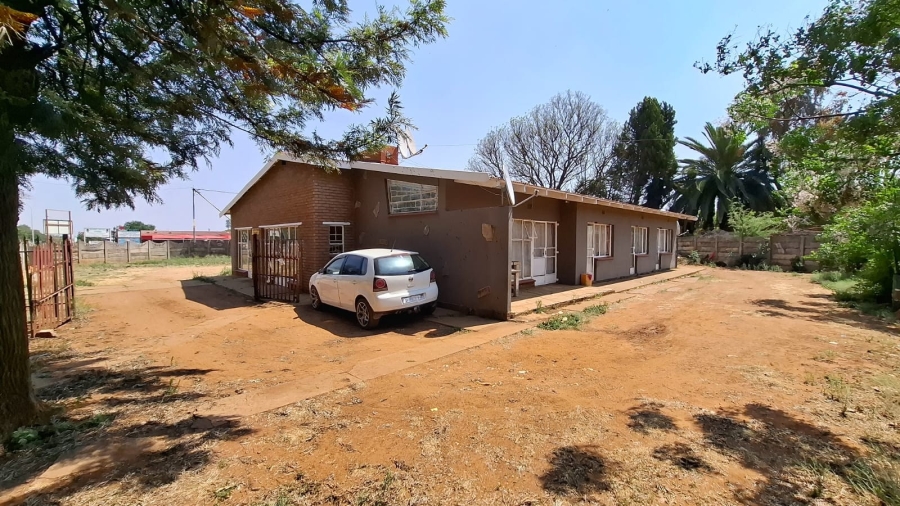 8 Bedroom Property for Sale in Orkney Park North West